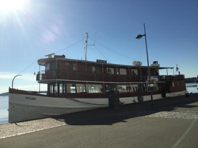 Mukava Saunallinen Kaksio Omalla Sisaeaenkaeynnillae Ja Ilmaisella Autopaikalla Kuopio Exterior photo